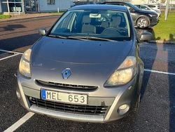 Grå Begagnad 2011 Renault Clio R.S. Halvkombi | 33 500 kr (Marknadspris)