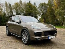 Brun Begagnad 2015 Porsche Cayenne S SUV | 429 900 kr (Lite dyr)
