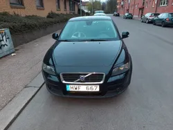 Svart Begagnad 2010 Volvo C30 Momentum Halvkombi | 23 500 kr (Superpris)