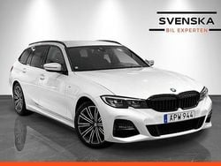 Mineral vit metallic Begagnad 2021 BMW 320 M Sport Kombi | 259 900 kr (Marknadspris)