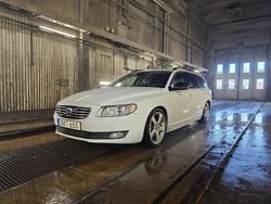 Vit Begagnad 2015 Volvo V70 Momentum Kombi | 90 000 kr (Lite dyr)