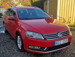 Röd Begagnad 2013 VW Passat Kombi | 60 000 kr (Marknadspris)