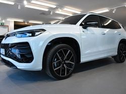 Vit Ny 2025 VW Tayron R-line Edition SUV | 713 500 kr (Dyr)