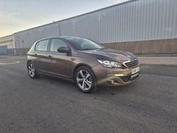 Brun Begagnad 2014 Peugeot 308 Halvkombi | 67 000 kr