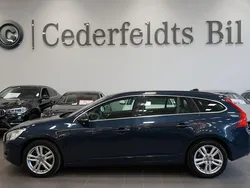 Blå Begagnad 2013 Volvo V60 Kombi | 89 900 kr (Marknadspris)