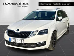 Vit Begagnad 2019 Skoda Octavia Kombi | 128 900 kr (Superpris)