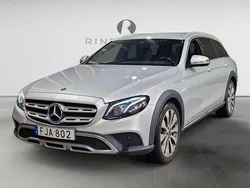 Silver Begagnad 2017 Mercedes E220 Kombi | 229 900 kr (Marknadspris)