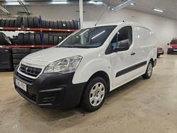 Vit Begagnad 2017 Peugeot Partner Van | 120 000 kr (Marknadspris)
