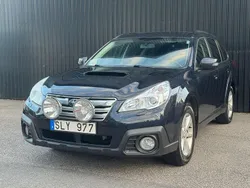 Mörkblå Begagnad 2013 Subaru Outback SUV | 84 700 kr (Marknadspris)