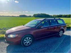 Röd Begagnad 2011 Volvo V70 Momentum Kombi | 49 500 kr (Superpris)