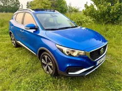 Blå Begagnad 2021 MG ZS Luxury Sedan | 189 000 kr (Marknadspris)