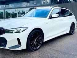 Vit Begagnad 2023 BMW 320 M Sport Kombi | 399 900 kr (Lite dyr)