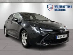 Svart Begagnad 2020 Toyota Corolla Hybrid Style Halvkombi | 215 000 kr (Marknadspris)