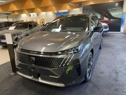 Grå Ny 2025 Peugeot 5008 SUV | 399 900 kr (Marknadspris)