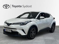 Vit Begagnad 2019 Toyota C-HR Executive SUV | 207 000 kr (Marknadspris)