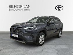 Mörkgrå Begagnad 2023 Toyota RAV4 Hybrid Executive SUV | 459 900 kr (Marknadspris)