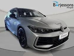 Silver Ny 2025 VW Passat R-line Kombi | 539 900 kr (Marknadspris)