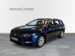 Mörkblå (blå) Begagnad 2018 VW Passat Kombi | 154 000 kr (Marknadspris)