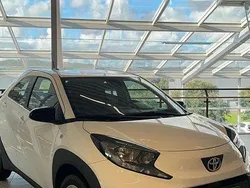 Vit Begagnad 2024 Toyota Aygo Play Halvkombi | 193 900 kr (Marknadspris)