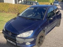 Blå Begagnad 2003 Peugeot 206 GTi Halvkombi | 12 500 kr (Marknadspris)