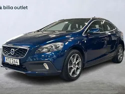 Blå Begagnad 2015 Volvo V40 CC Ocean Race Kombi | 149 900 kr (Marknadspris)