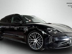 Svart Begagnad 2024 Porsche Taycan Sport Turismo Sedan | 1 025 000 kr