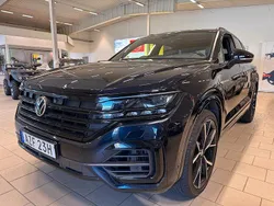 Mörkblå Begagnad 2021 VW Touareg R SUV | 599 000 kr (Bra pris)