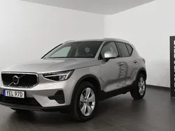 Silver Begagnad 2023 Volvo XC40 Core SUV | 354 800 kr (Bra pris)