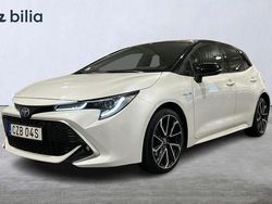 Vit Begagnad 2019 Toyota Corolla Hybrid Executive Halvkombi | 219 900 kr (Marknadspris)
