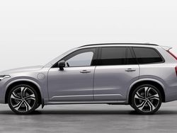Silver Ny 2024 Volvo XC90 Ultra SUV | 933 800 kr (Marknadspris)
