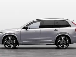 Silver Ny 2024 Volvo XC90 Ultra SUV | 933 800 kr (Marknadspris)