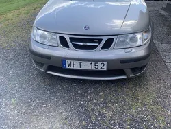Grå Begagnad 2005 Saab 9-5 Aero Kombi | 28 000 kr (Marknadspris)