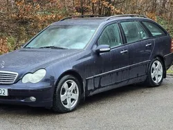Blå Begagnad 2002 Mercedes C320 Elegance Kombi | 35 000 kr (Dyr)