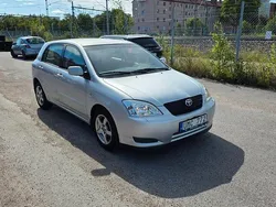 Silver Begagnad 2004 Toyota Corolla Halvkombi | 26 900 kr (Marknadspris)