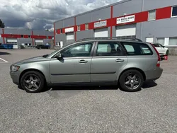 Grön Begagnad 2006 Volvo V50 Kinetic Kombi | 38 500 kr (Marknadspris)