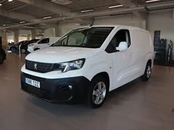 Vit Begagnad 2019 Peugeot Partner Minibuss | 149 800 kr (Bra pris)
