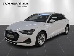 Vit (arkonavit) Begagnad 2025 Audi A3 Sportback Proline Halvkombi | 319 900 kr (Dyr)