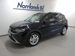 Svart (deep black pearl) Ny 2025 VW T-Cross Life SUV | 327 200 kr (Marknadspris)