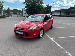 Röd Begagnad 2012 Ford Focus Titanium Kombi | 42 000 kr (Marknadspris)