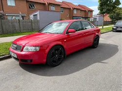 Röd Begagnad 2004 Audi A4 Sedan | 23 500 kr (Lite dyr)