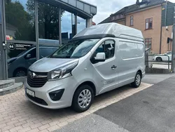 Grå Begagnad 2017 Opel Vivaro Van | 174 900 kr (Lite dyr)