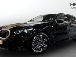 Svart Begagnad 2025 BMW 530 M Sport Kombi | 638 700 kr