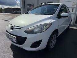 Vit Begagnad 2011 Mazda 2 Halvkombi | 44 900 kr (Marknadspris)