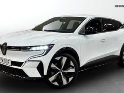 Vit (white) Begagnad 2022 Renault Mégane Techno Halvkombi | 249 900 kr (Marknadspris)
