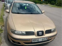 Gul Begagnad 2001 Seat Toledo Sedan | 18 900 kr