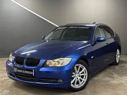 Blå Begagnad 2006 BMW 330 Comfort Edition Sedan | 94 900 kr (Marknadspris)
