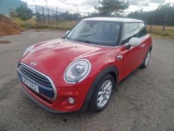Röd Begagnad 2016 Mini Cooper Pepper Halvkombi | 139 000 kr (Lite dyr)