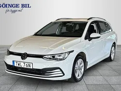 Vit Begagnad 2021 VW Golf VIII Kombi | 269 000 kr (Marknadspris)