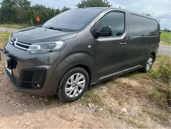 Grå Begagnad 2022 Citroën Jumpy Minibuss | 315 000 kr (Dyr)