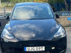 Svart Ny 2025 Tesla Model Y Long Range RWD SUV | 449 000 kr (Marknadspris)